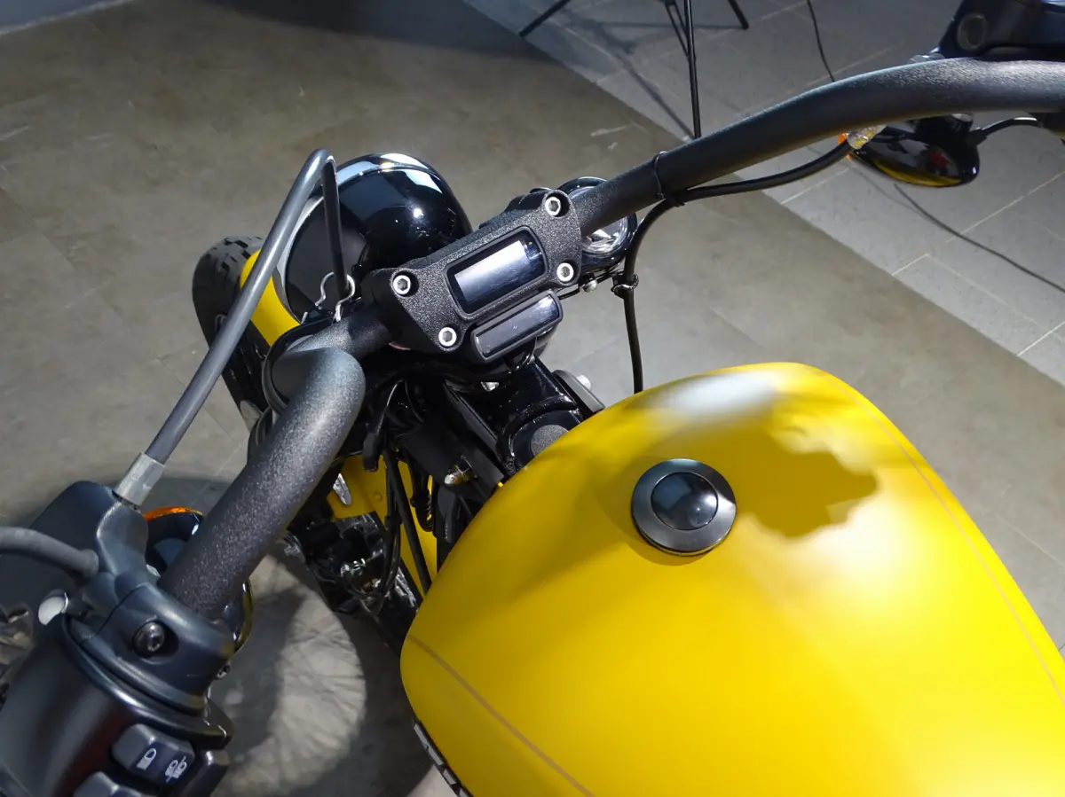 STREET BOB