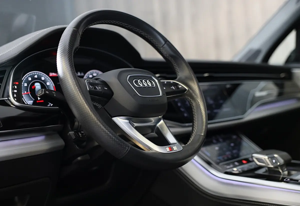 55 TFSI Quattro SQ7 Look / 7 Persoons / RS Zetels / Head Up / Open Pano / Acc / Memory / Dode Hoek / 23 Inch / Trekhaak