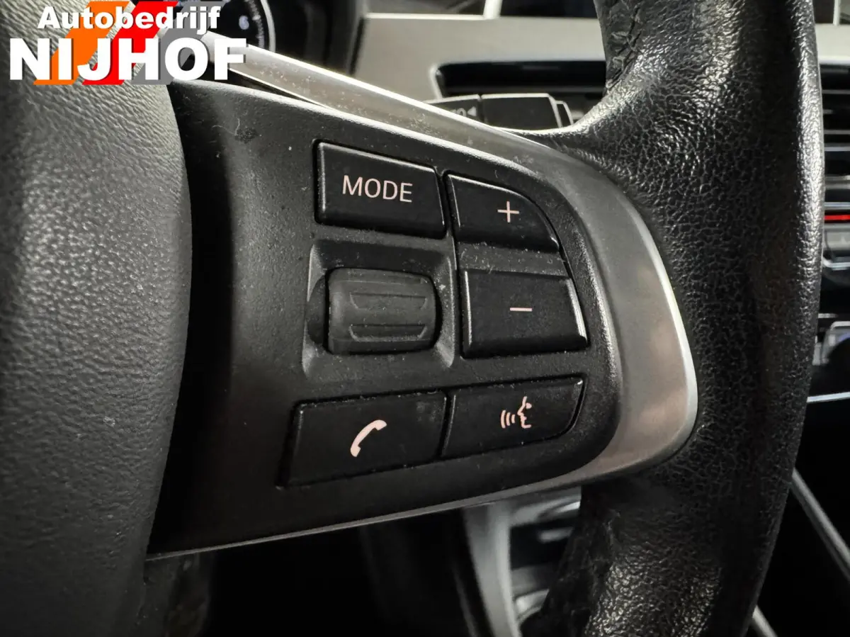 sDrive18i Executive Automaat