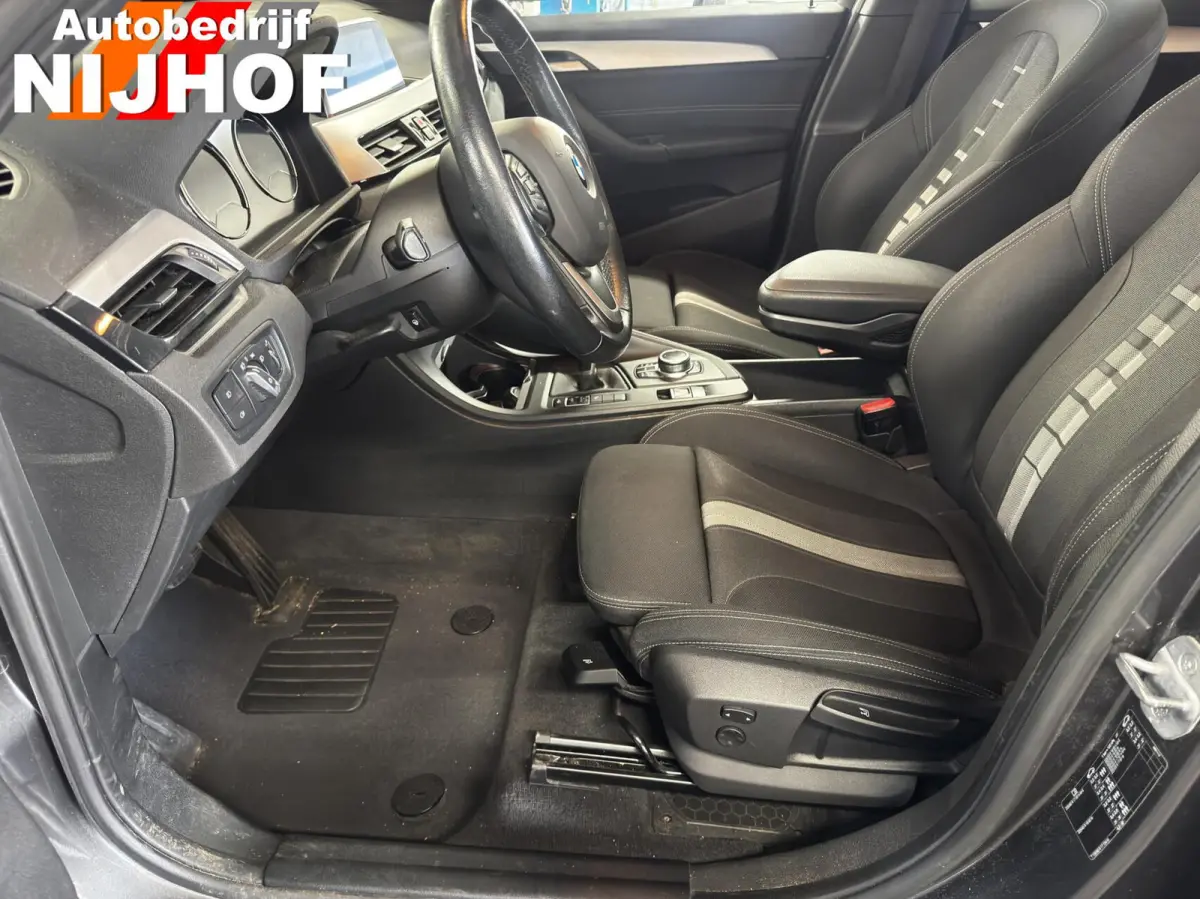 sDrive18i Executive Automaat