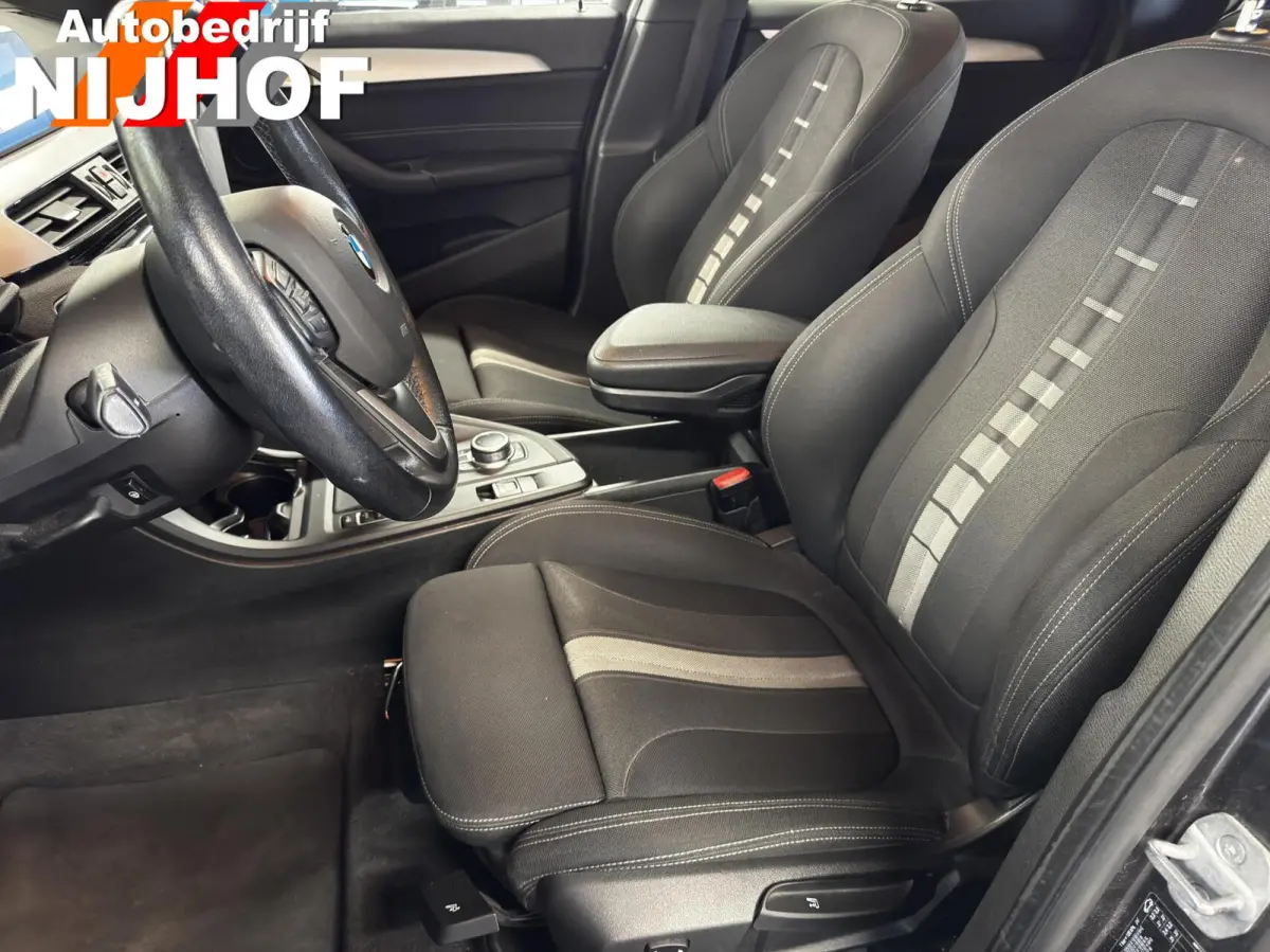 sDrive18i Executive Automaat