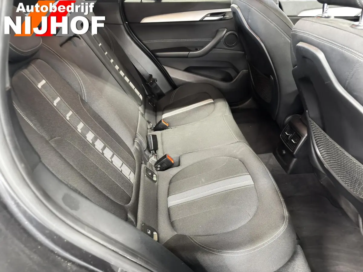 sDrive18i Executive Automaat