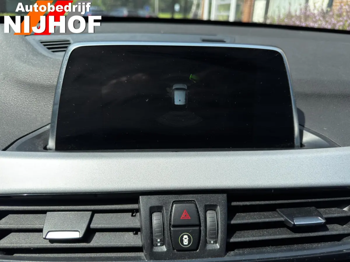 sDrive18i Executive Automaat