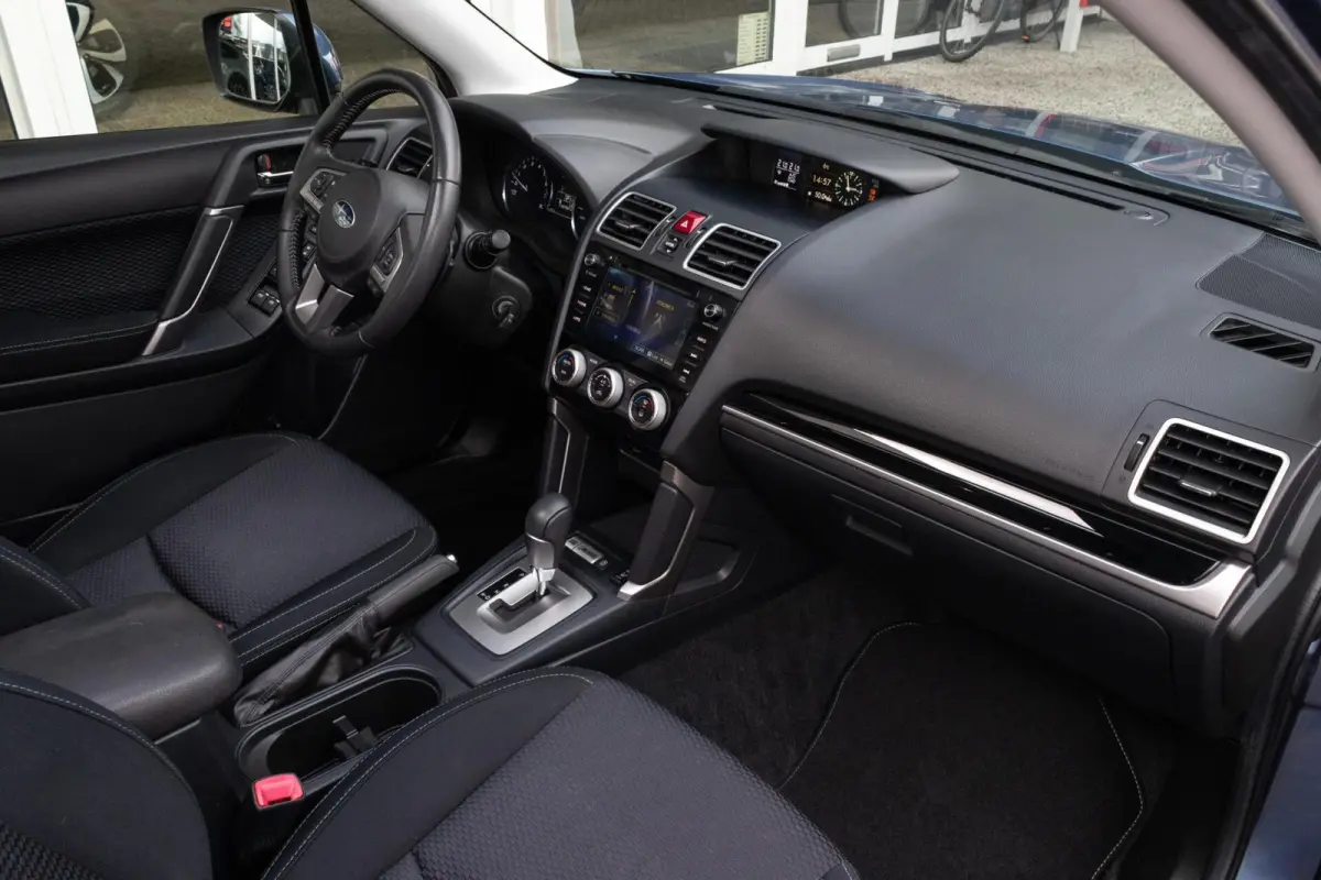 2.0 CVT Luxury | Trekhaak | Panoramadak | BI-LED |