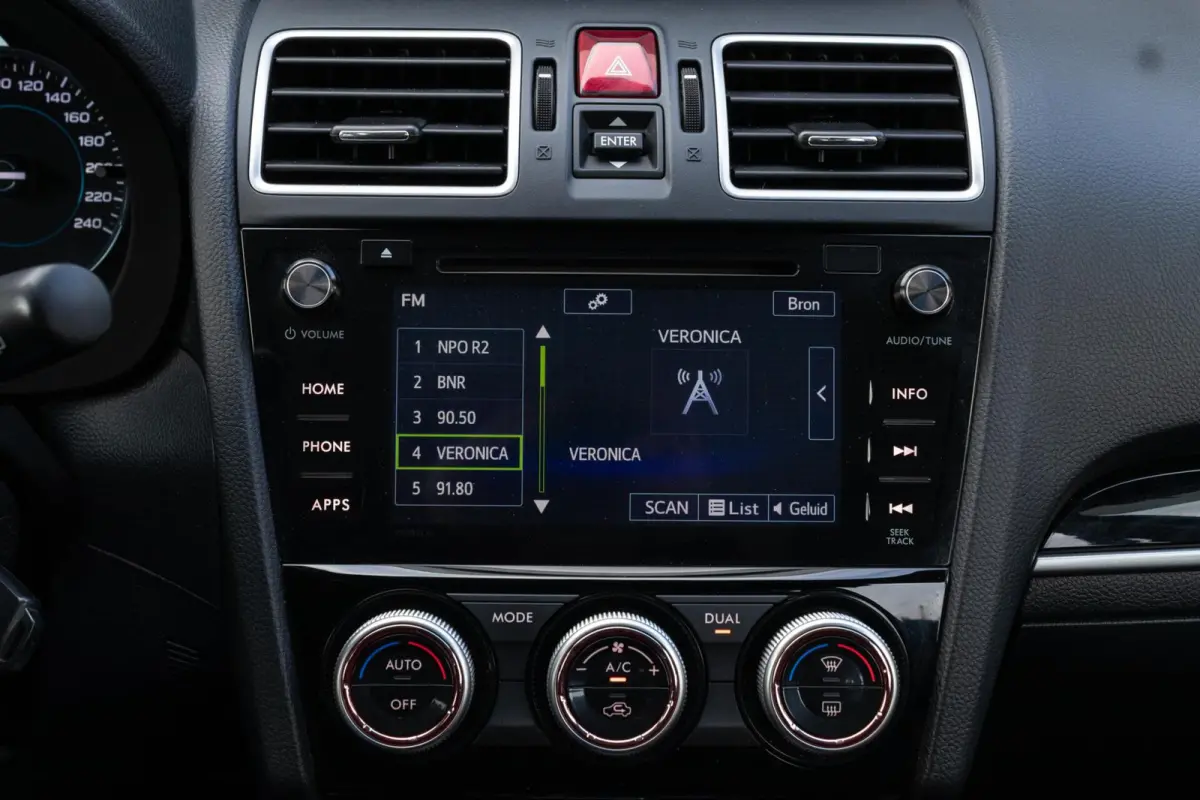 2.0 CVT Luxury | Trekhaak | Panoramadak | BI-LED |