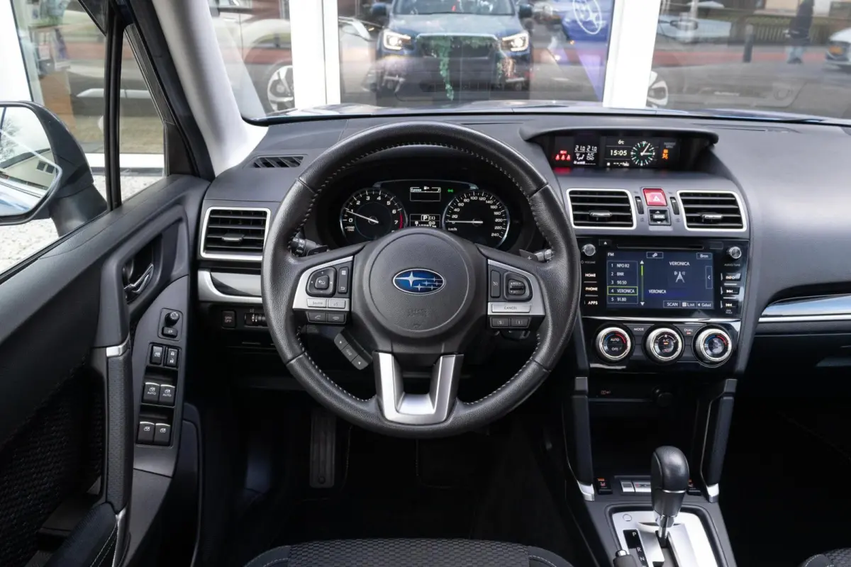 2.0 CVT Luxury | Trekhaak | Panoramadak | BI-LED |