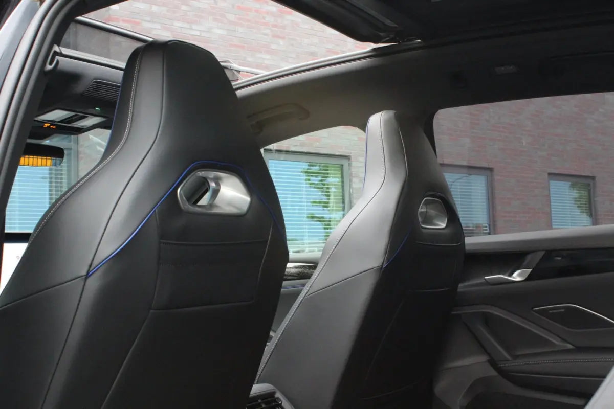 1.5 eHybrid R-Line Edition