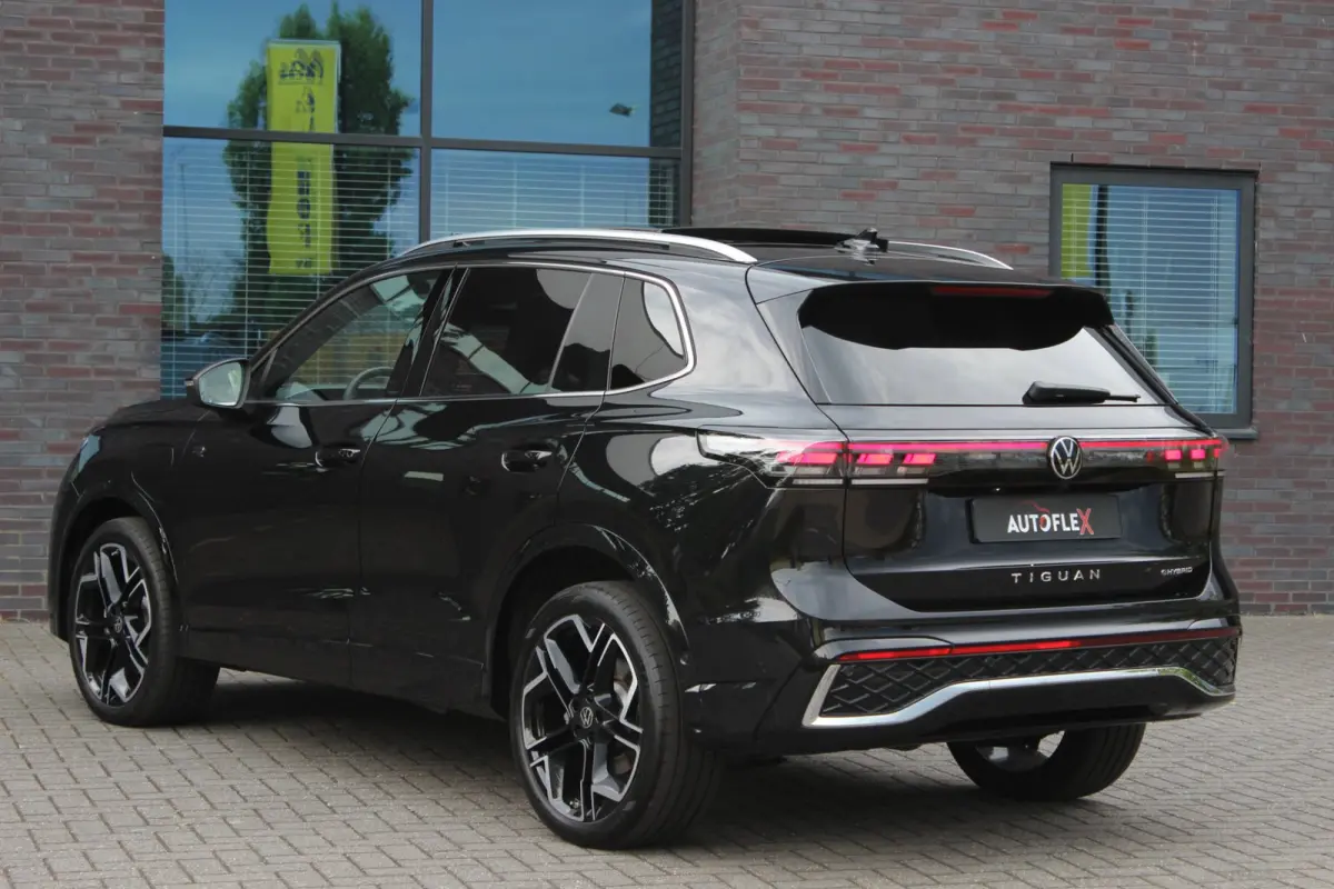 1.5 eHybrid R-Line Edition