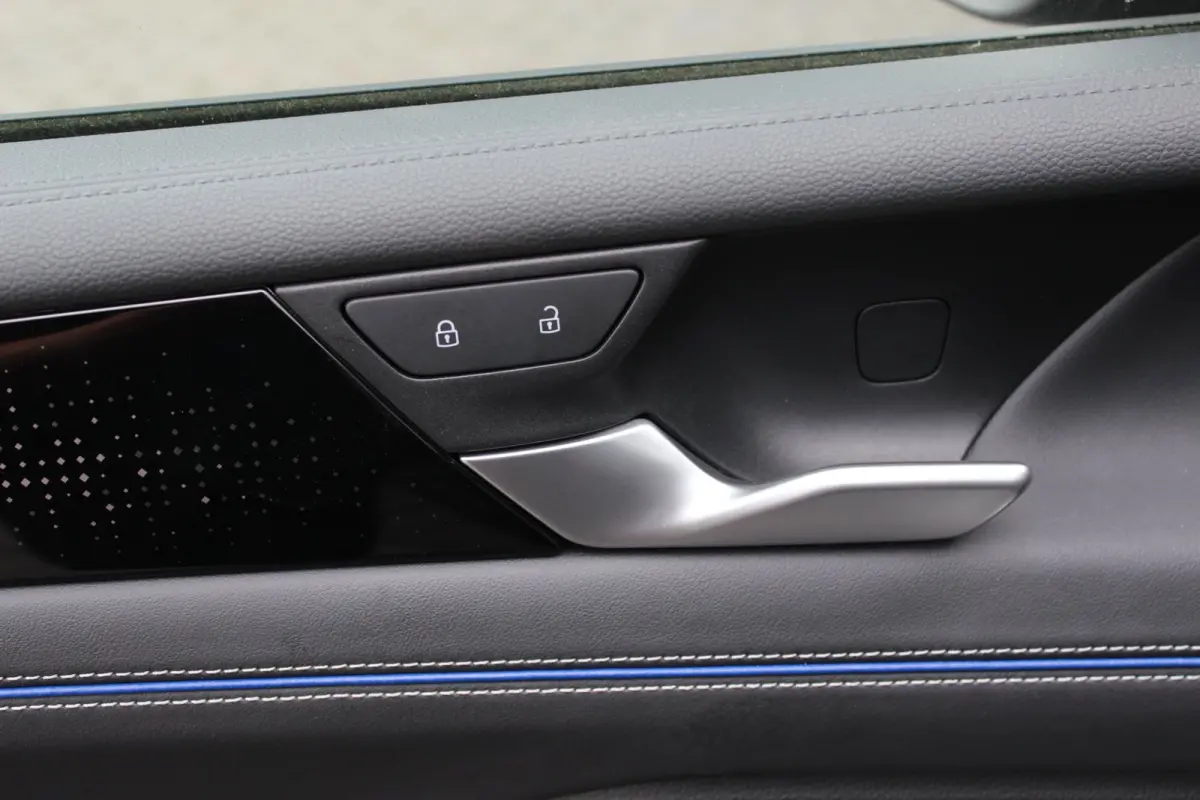 1.5 eHybrid R-Line Edition