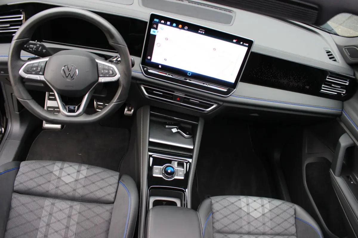 1.5 eHybrid R-Line Edition