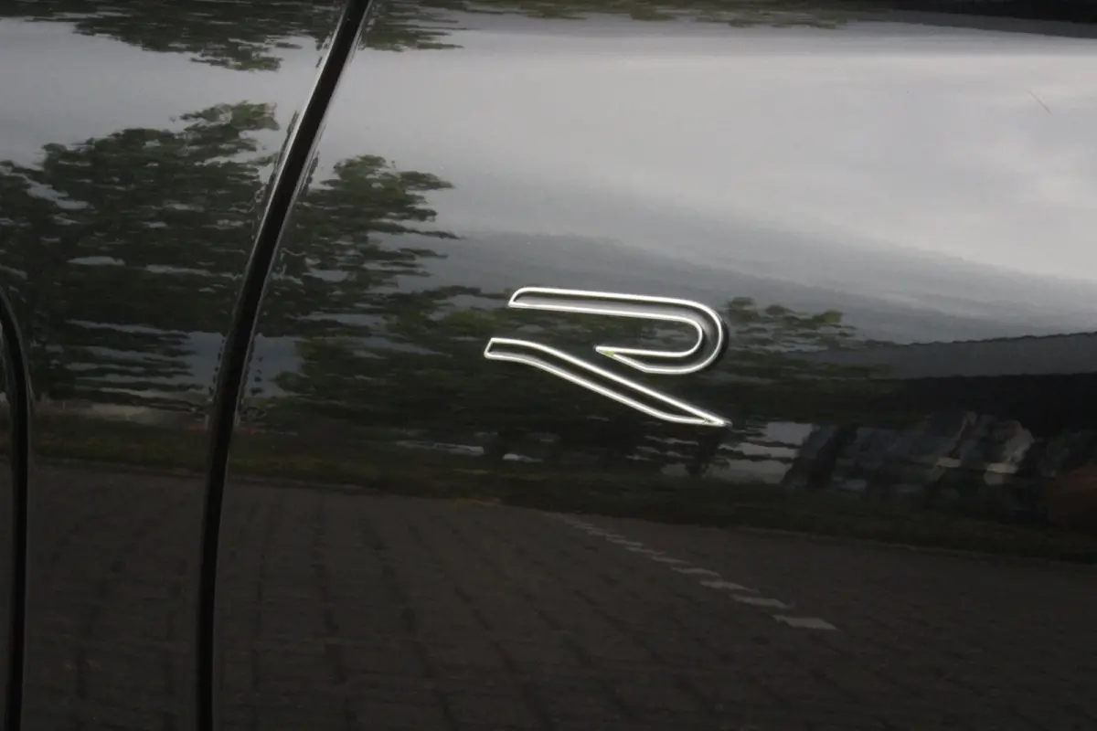 1.5 eHybrid R-Line Edition