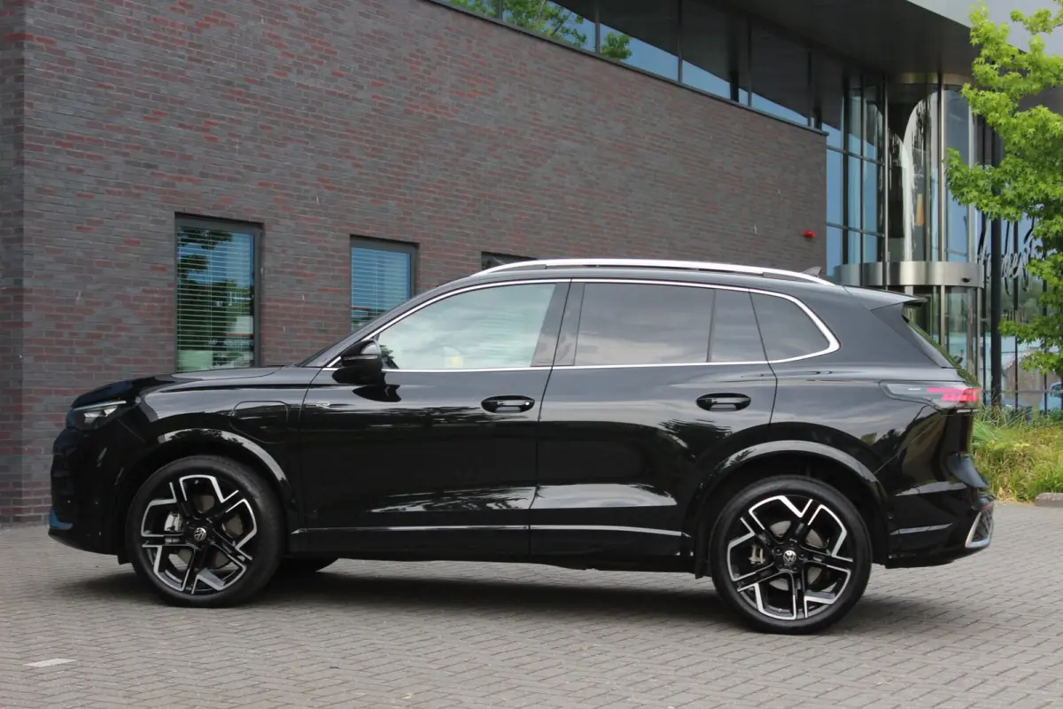 1.5 eHybrid R-Line Edition