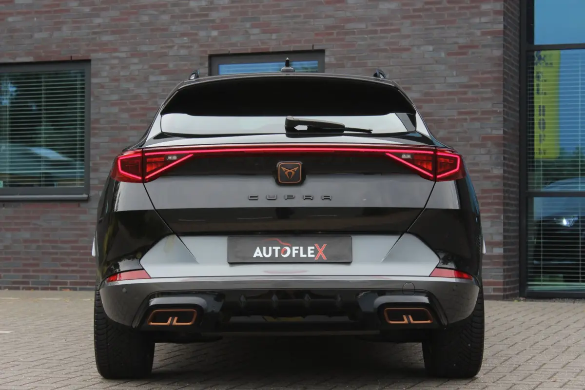 1.4 e-Hybrid Business