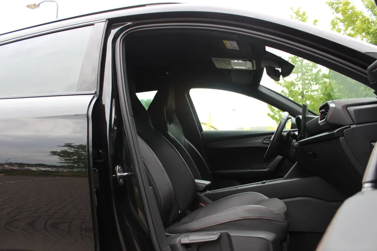 1.4 e-Hybrid Business