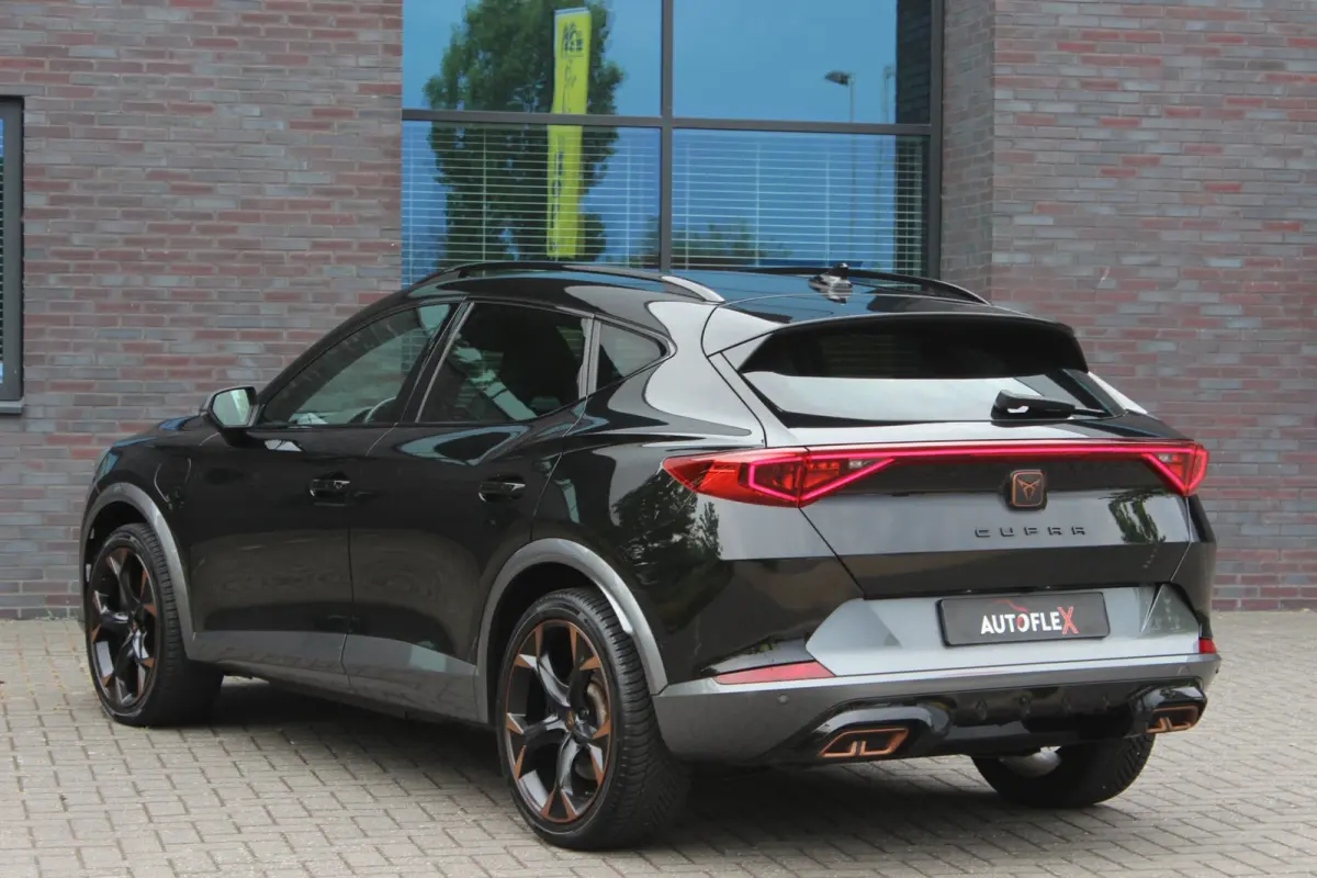 1.4 e-Hybrid Business