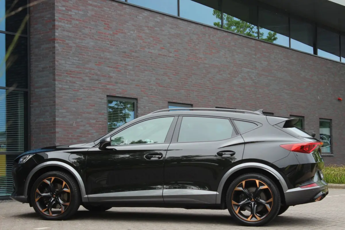 1.4 e-Hybrid Business