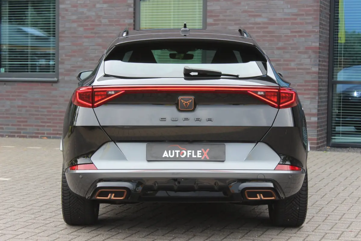 1.4 e-Hybrid Business