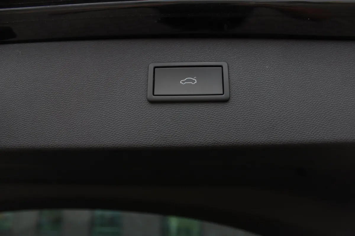 1.4 e-Hybrid Business