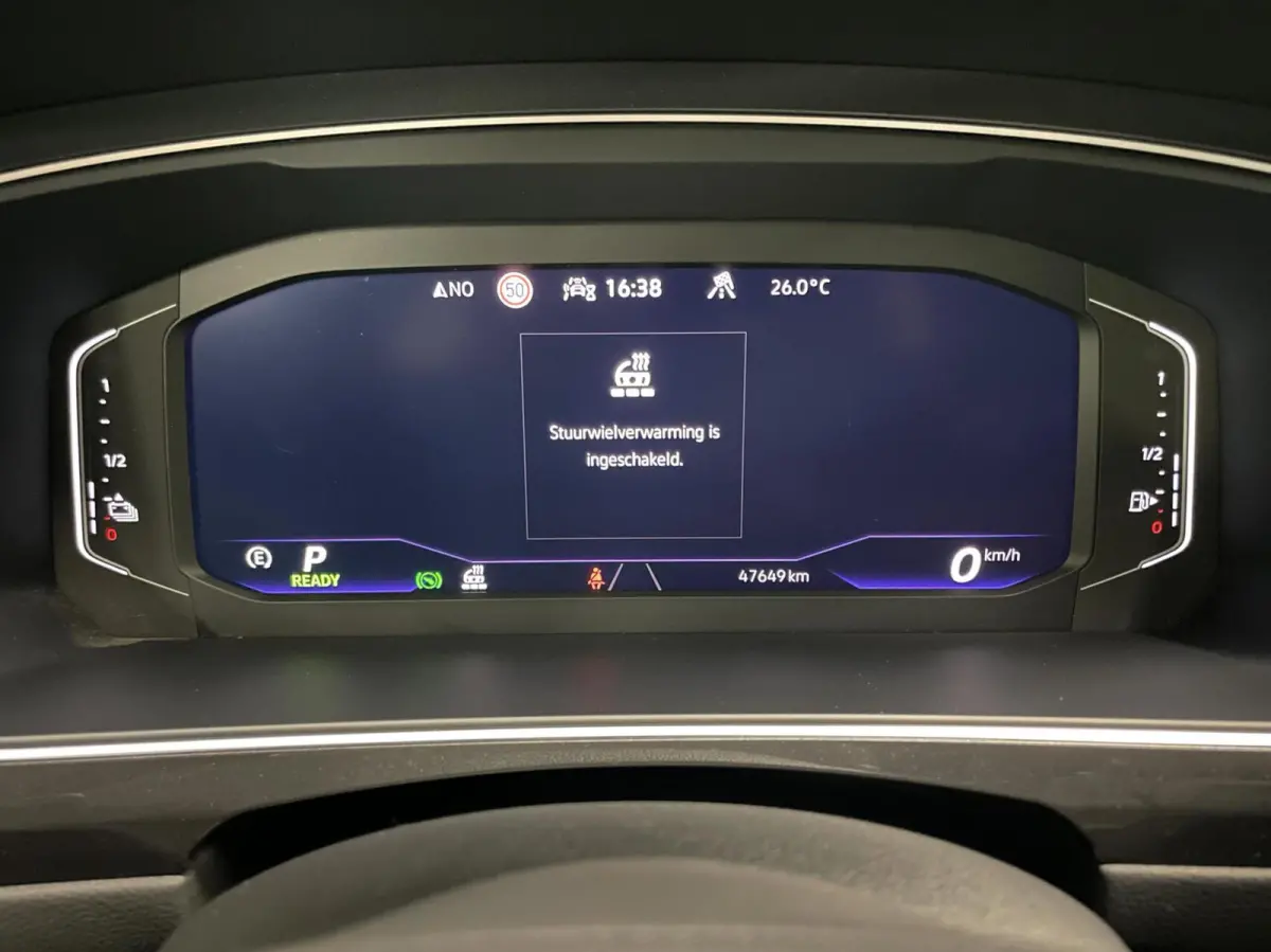 1.4 TSI eHybrid R-Line Business+ Black Style/Cam/ IQ LED/ Keyless