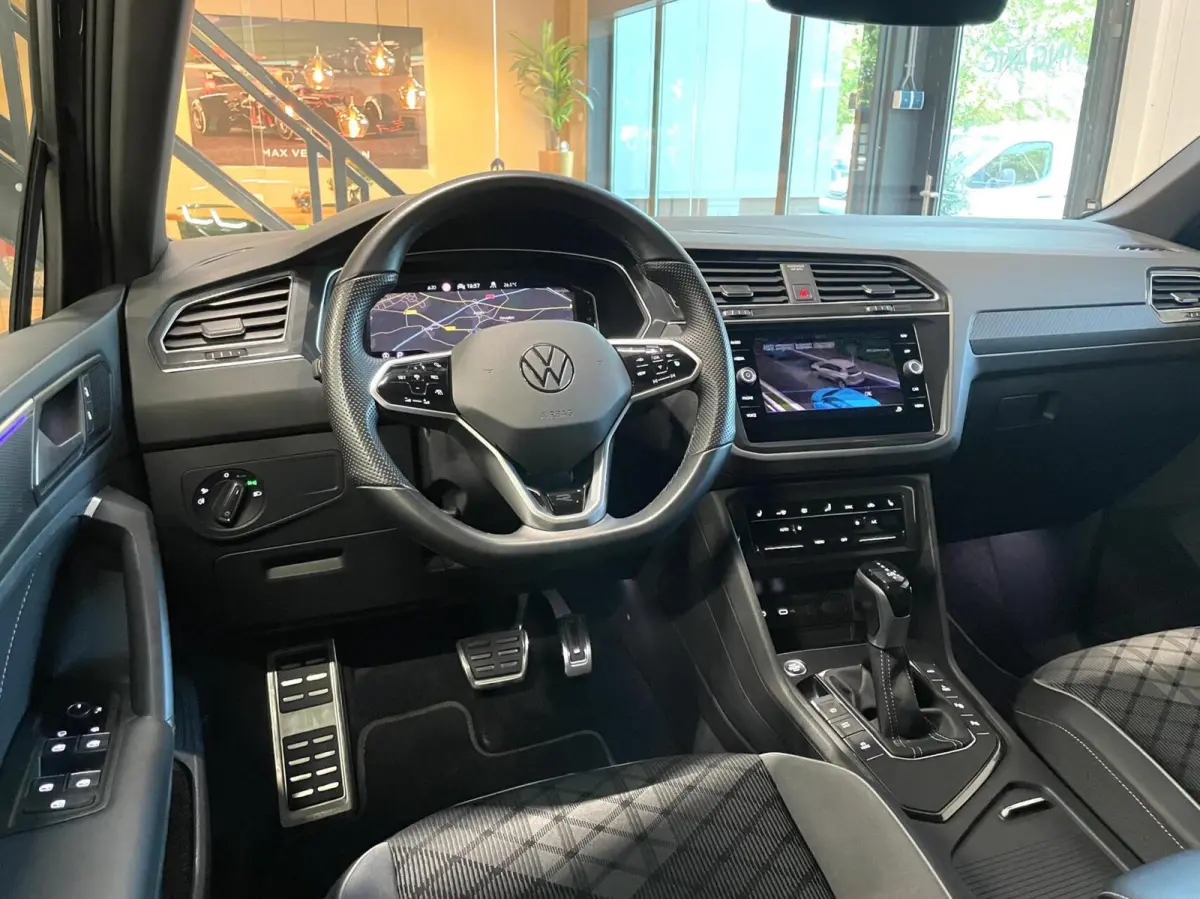 1.4 TSI eHybrid R-Line Business+ Black Style/Cam/ IQ LED/ Keyless