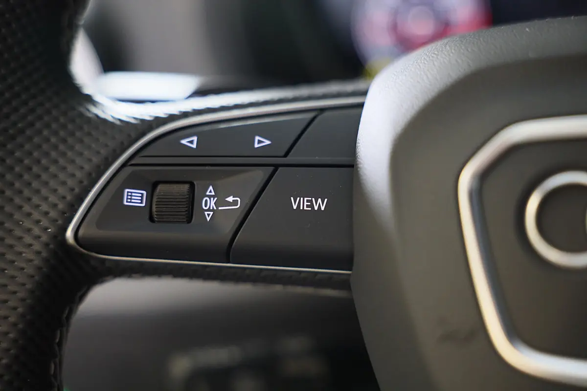 35 TFSI S Line / 150 PK / AUT / Virtual Cockpit / Navi / ACC / Open Panoramadak / Ecc / Led / Pdc / Trekhaak / 18 Inch