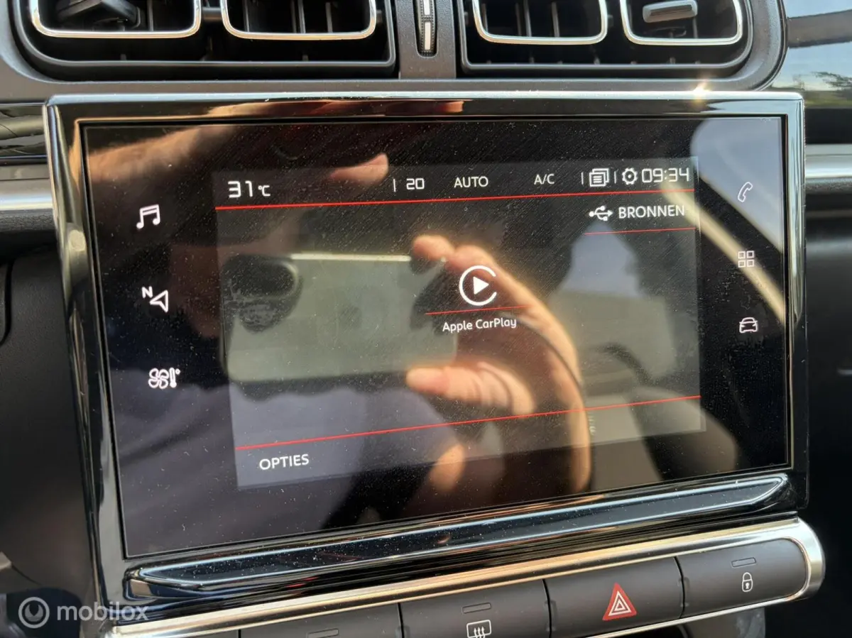 1.2 PureTech Shine Business 67.839KM / AUTOMAAT /Clima / 17" / FM NAV / Carplay