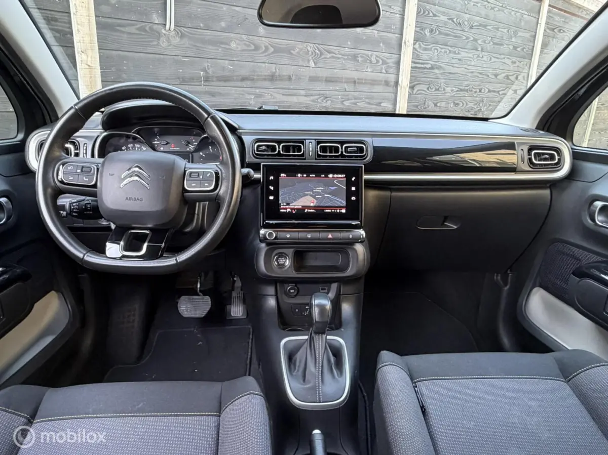 1.2 PureTech Shine Business 67.839KM / AUTOMAAT /Clima / 17" / FM NAV / Carplay