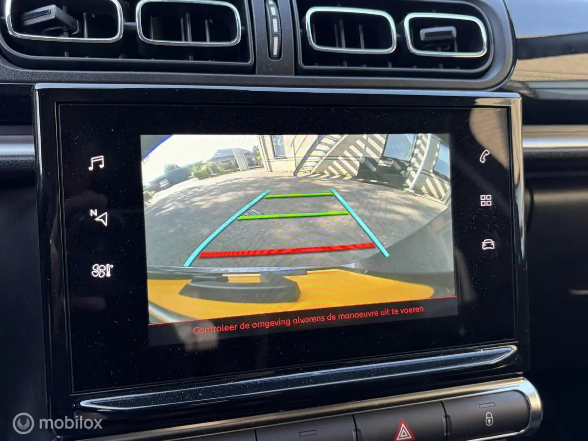 1.2 PureTech Shine Business 67.839KM / AUTOMAAT /Clima / 17" / FM NAV / Carplay