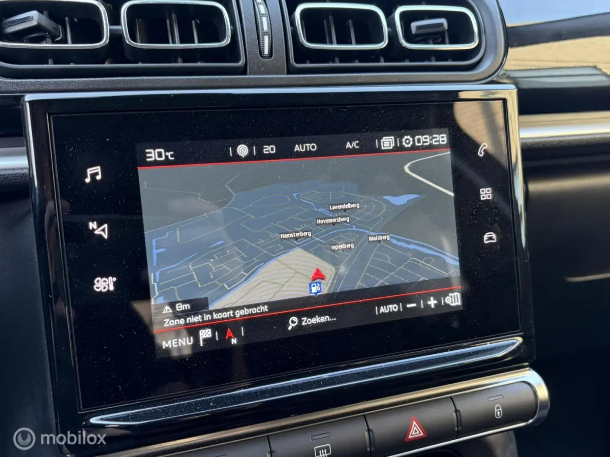 1.2 PureTech Shine Business 67.839KM / AUTOMAAT /Clima / 17" / FM NAV / Carplay