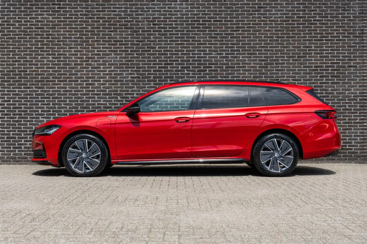1.5 TSI 204pk PHEV Sportline Business | Panoramadak | Head-up Display | Stoelkoeling