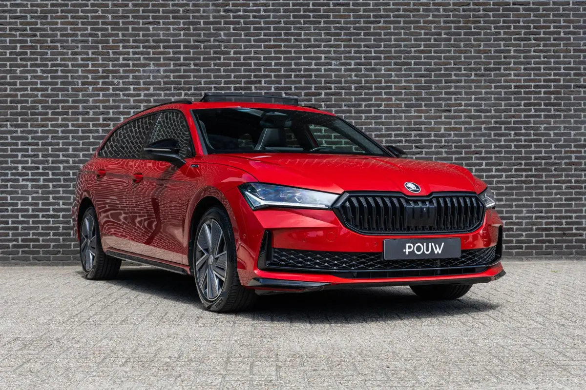 1.5 TSI 204pk PHEV Sportline Business | Panoramadak | Head-up Display | Stoelkoeling