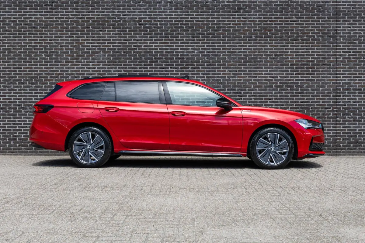 1.5 TSI 204pk PHEV Sportline Business | Panoramadak | Head-up Display | Stoelkoeling