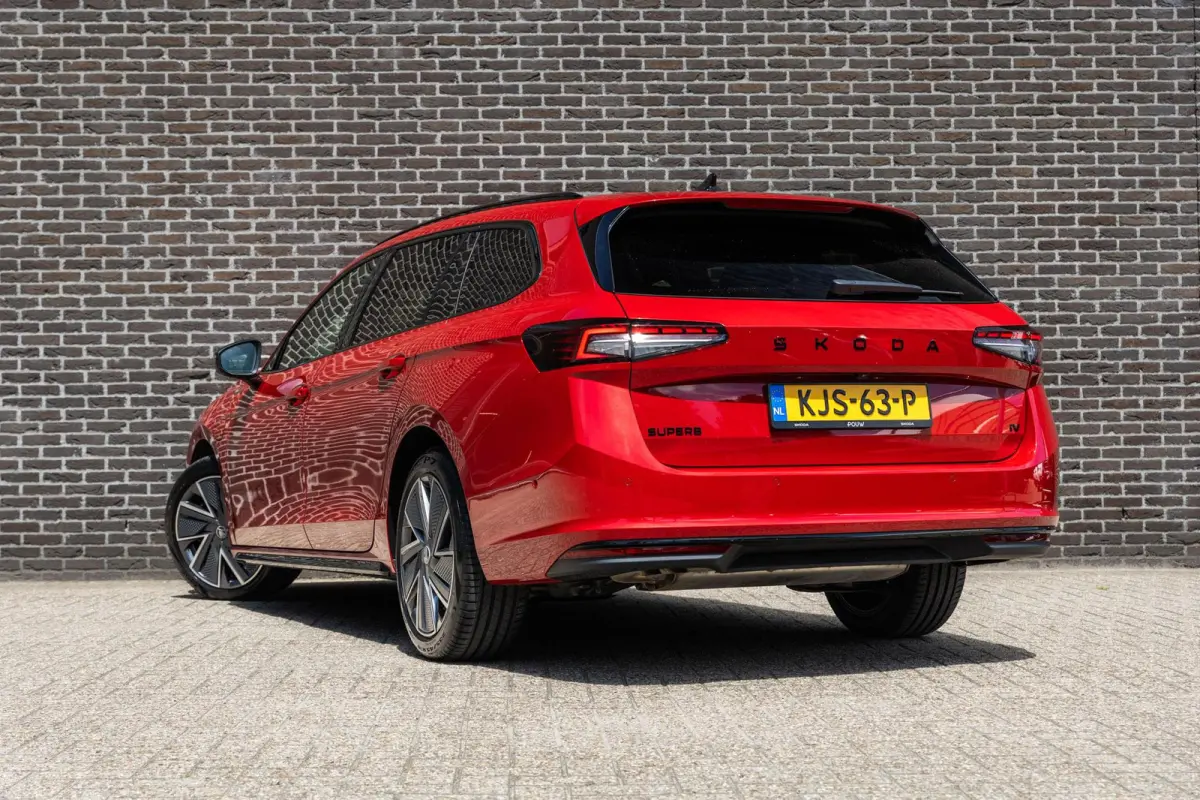 1.5 TSI 204pk PHEV Sportline Business | Panoramadak | Head-up Display | Stoelkoeling
