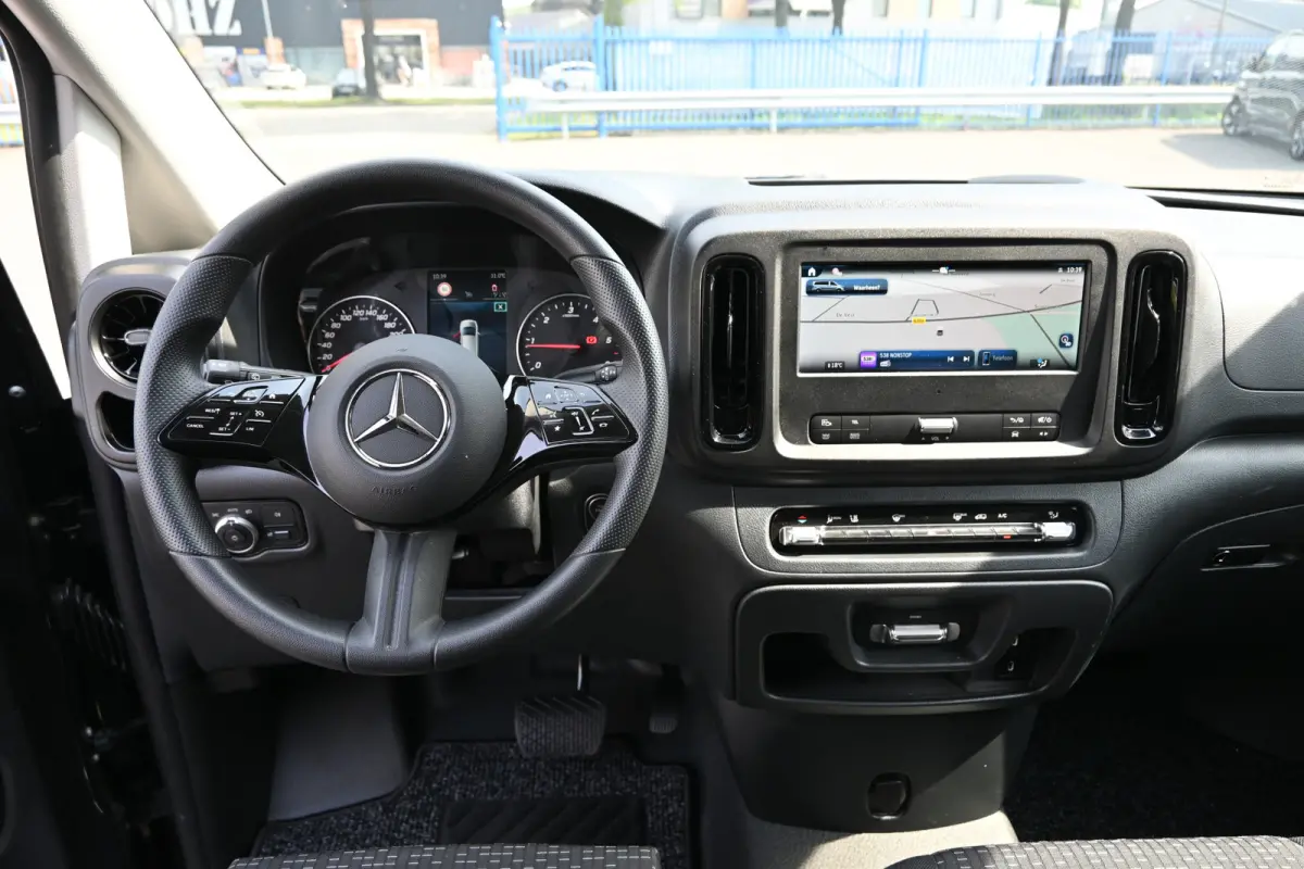 116 CDI DC L3 Pro LED, 2500 kg trekhaak, Navigatie en Smartphone integratie, Etc.