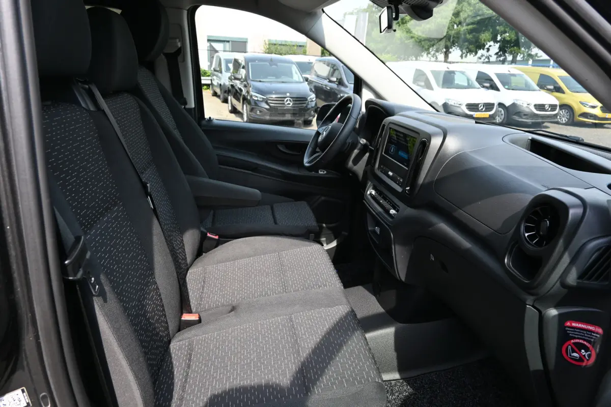 116 CDI DC L3 Pro LED, 2500 kg trekhaak, Navigatie en Smartphone integratie, Etc.