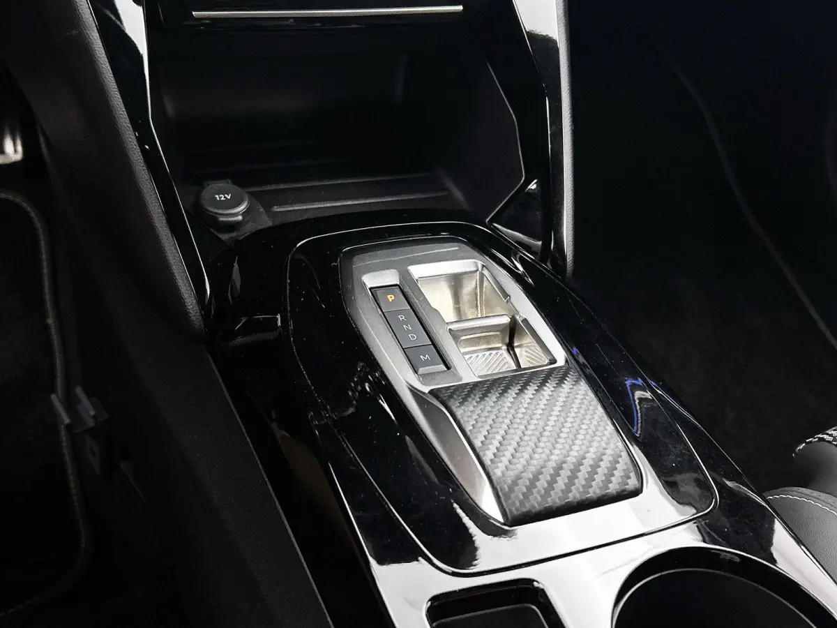 1.2 Hybrid 145pk GT Automaat | Navigatie | Camera Voor + Achter | Adaptieve Cruise Control | Climate Control | 17"LMV | Full-LED | Keyless Entry/Start |