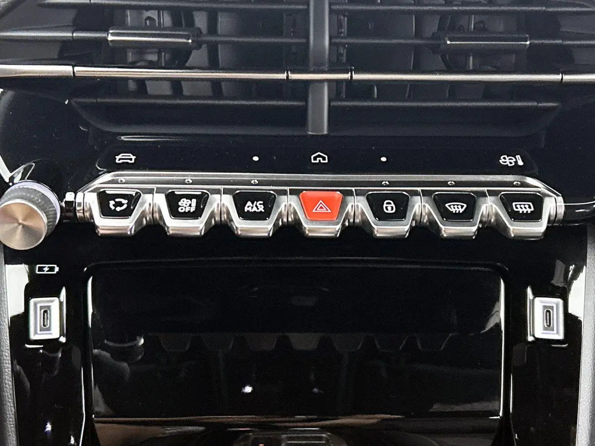 1.2 Hybrid 145pk GT Automaat | Navigatie | Camera Voor + Achter | Adaptieve Cruise Control | Climate Control | 17"LMV | Full-LED | Keyless Entry/Start |