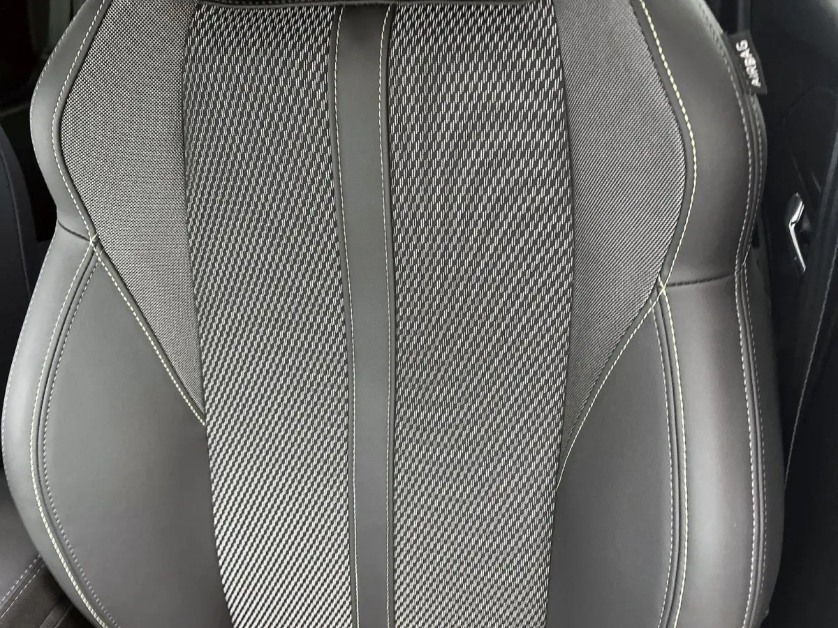 1.2 Hybrid 145pk GT Automaat | Navigatie | Camera Voor + Achter | Adaptieve Cruise Control | Climate Control | 17"LMV | Full-LED | Keyless Entry/Start |