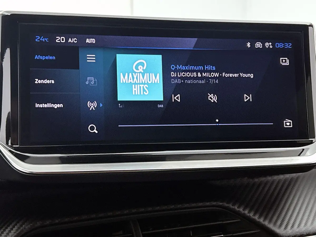 1.2 Hybrid 145pk GT Automaat | Navigatie | Camera Voor + Achter | Adaptieve Cruise Control | Climate Control | 17"LMV | Full-LED | Keyless Entry/Start |