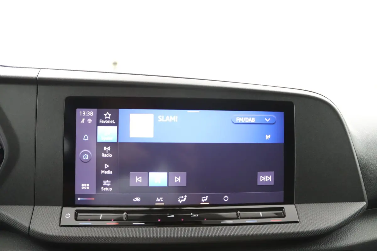 2.0 EcoBlue L1 Trend | NIEUW! | GEEN BPM! | Trekhaak | 1500KG Trekgewicht | Navigatie | Airco | Schuifdeur | CarPlay/Android Auto | Bluetooth | Parkeersensoren | Bluetooth