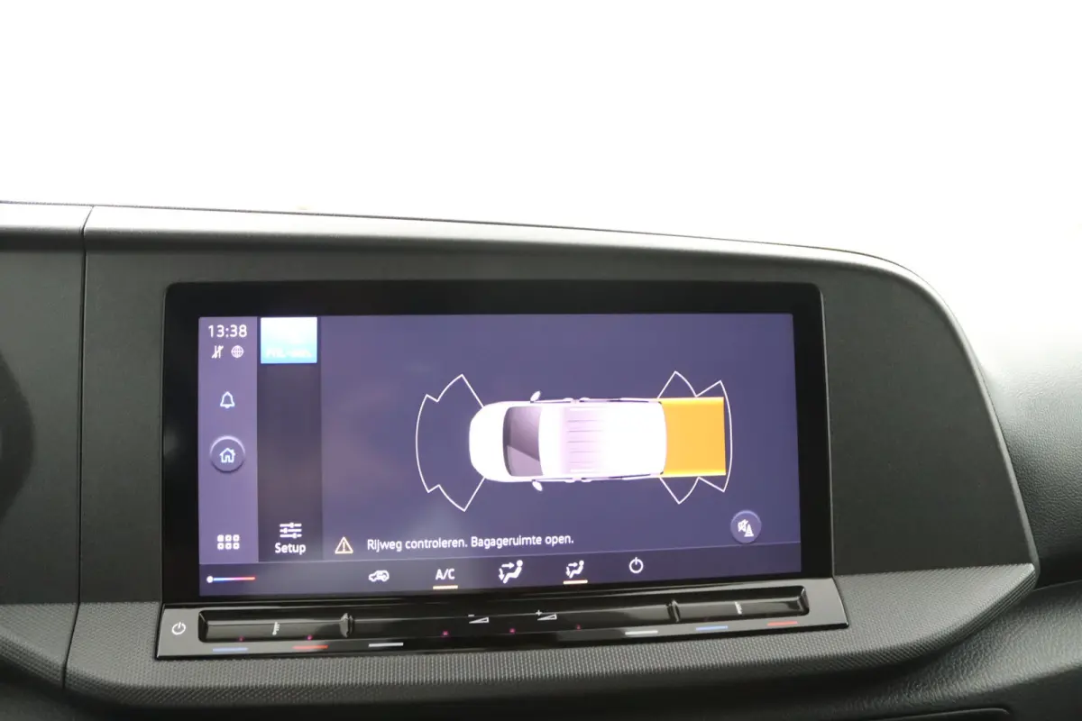 2.0 EcoBlue L1 Trend | NIEUW! | GEEN BPM! | Trekhaak | 1500KG Trekgewicht | Navigatie | Airco | Schuifdeur | CarPlay/Android Auto | Bluetooth | Parkeersensoren | Bluetooth