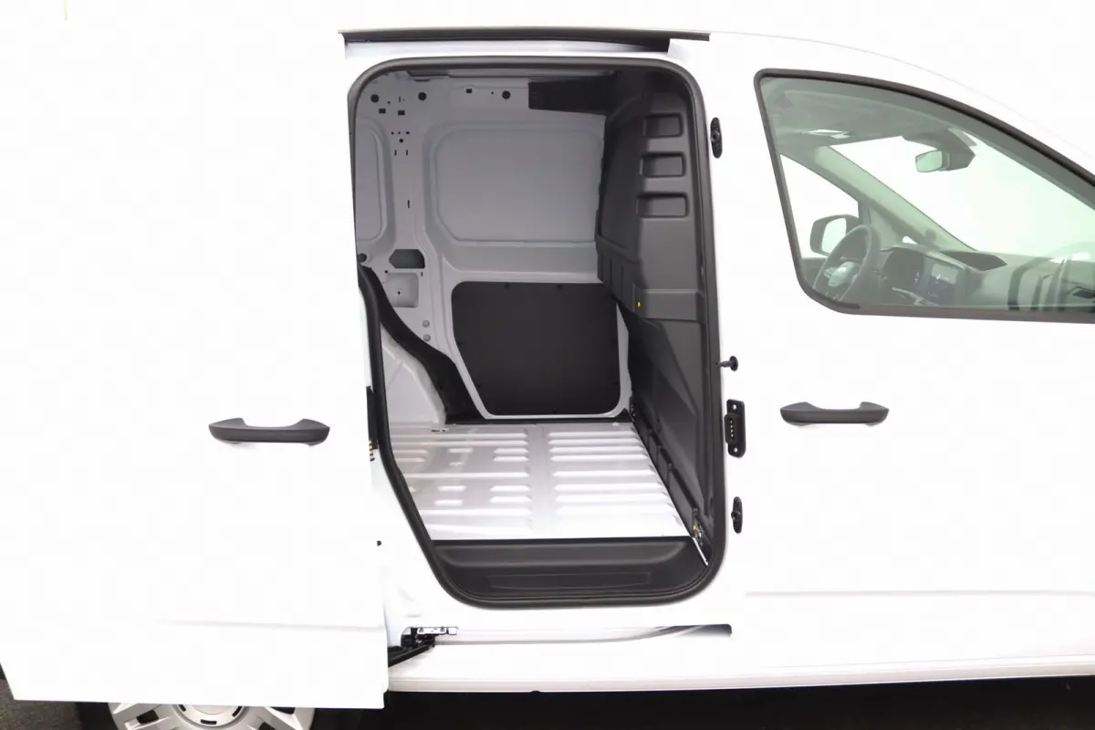 2.0 EcoBlue L1 Trend | NIEUW! | GEEN BPM! | Trekhaak | 1500KG Trekgewicht | Navigatie | Airco | Schuifdeur | CarPlay/Android Auto | Bluetooth | Parkeersensoren | Bluetooth