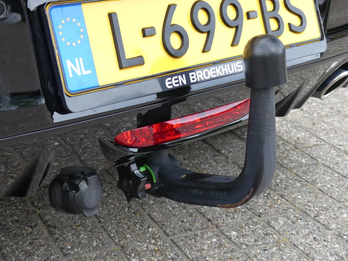 1.2 PureTech GT Pack | TREKHAAK | CAMERA | ADAPTIVE CRUISE | DODEHOEKDETECTIE | STOELVERWARMING | PARKEERSENSOREN V+A | APPLE CARPLAY / ANDRIOD AUTO | NAVI | LMV 17" |