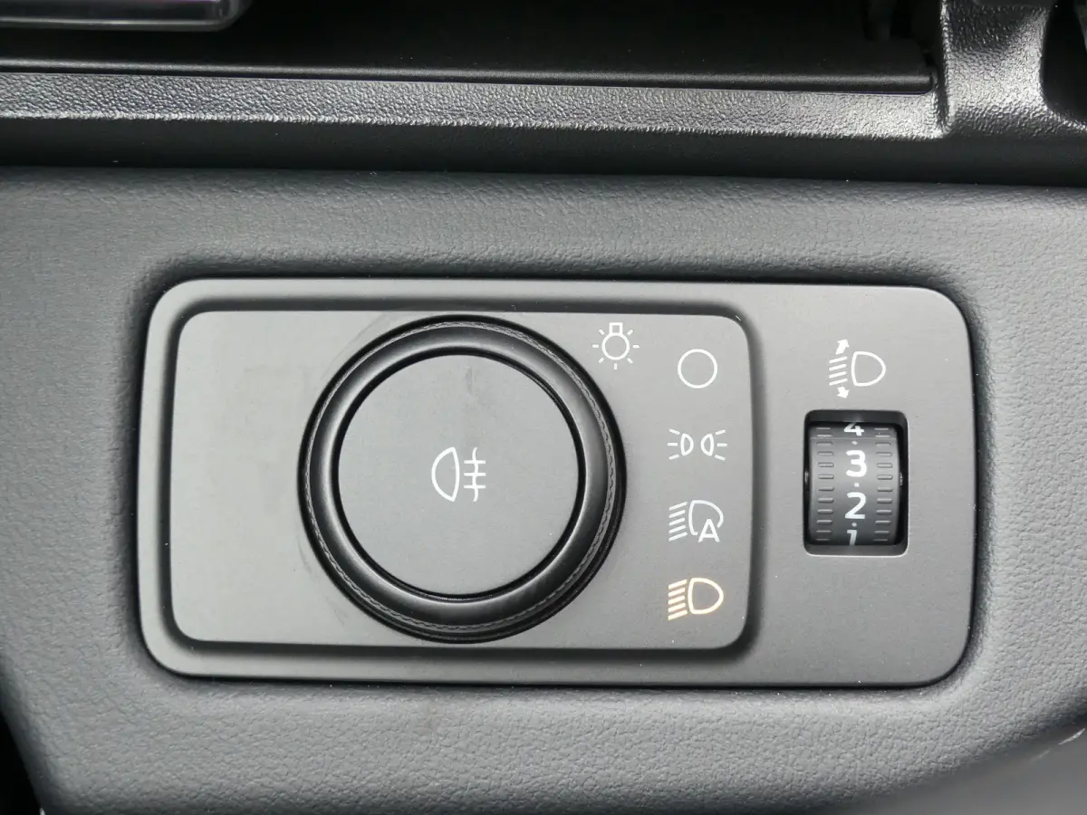 1.0 EcoBoost Titanium | TREKHAAK | CAMERA | STUUR+STOEL+VOORRUITVERWARMING | ELEKTRISCHE ACHTERKLEP | PARKEERSENSOREN | LMV 17" | NAVI |