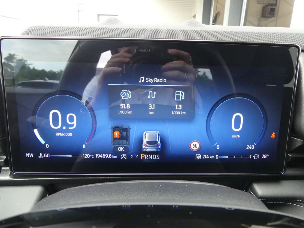 1.0 EcoBoost Titanium | TREKHAAK | CAMERA | STUUR+STOEL+VOORRUITVERWARMING | ELEKTRISCHE ACHTERKLEP | PARKEERSENSOREN | LMV 17" | NAVI |