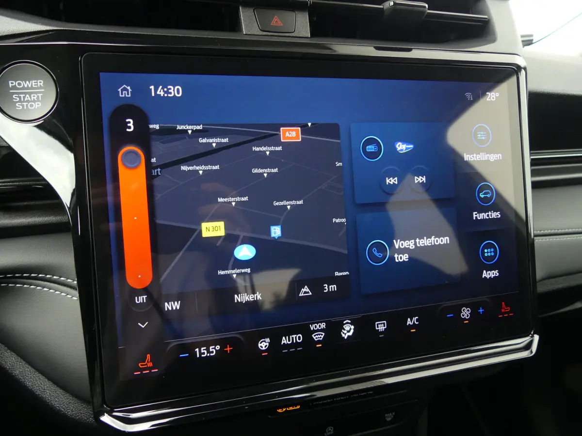 1.0 EcoBoost Titanium | TREKHAAK | CAMERA | STUUR+STOEL+VOORRUITVERWARMING | ELEKTRISCHE ACHTERKLEP | PARKEERSENSOREN | LMV 17" | NAVI |