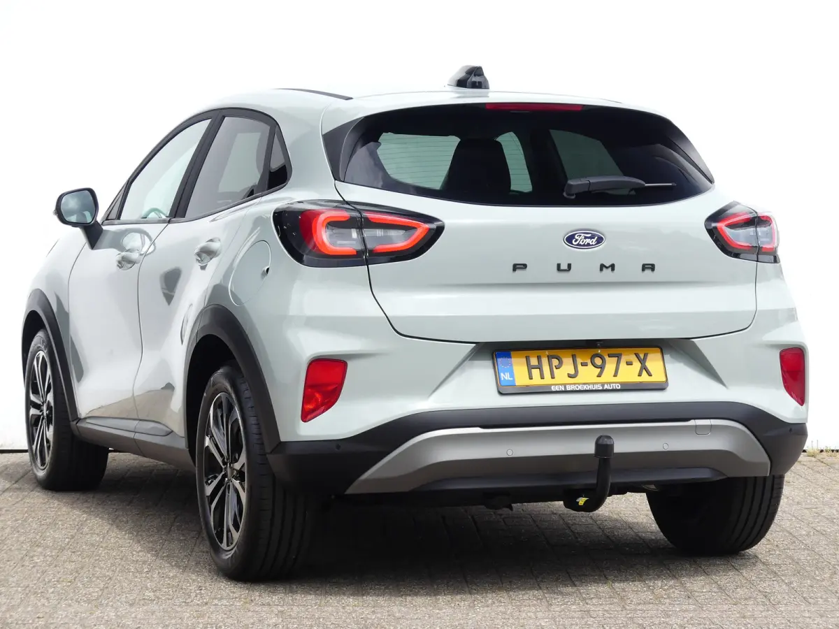 1.0 EcoBoost Titanium | TREKHAAK | CAMERA | STUUR+STOEL+VOORRUITVERWARMING | ELEKTRISCHE ACHTERKLEP | PARKEERSENSOREN | LMV 17" | NAVI |