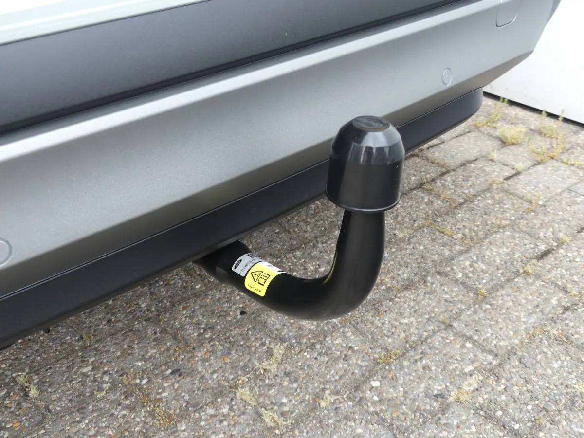 1.0 EcoBoost Titanium | TREKHAAK | CAMERA | STUUR+STOEL+VOORRUITVERWARMING | ELEKTRISCHE ACHTERKLEP | PARKEERSENSOREN | LMV 17" | NAVI |