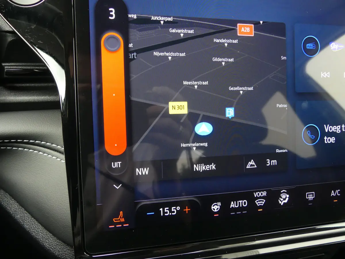1.0 EcoBoost Titanium | TREKHAAK | CAMERA | STUUR+STOEL+VOORRUITVERWARMING | ELEKTRISCHE ACHTERKLEP | PARKEERSENSOREN | LMV 17" | NAVI |