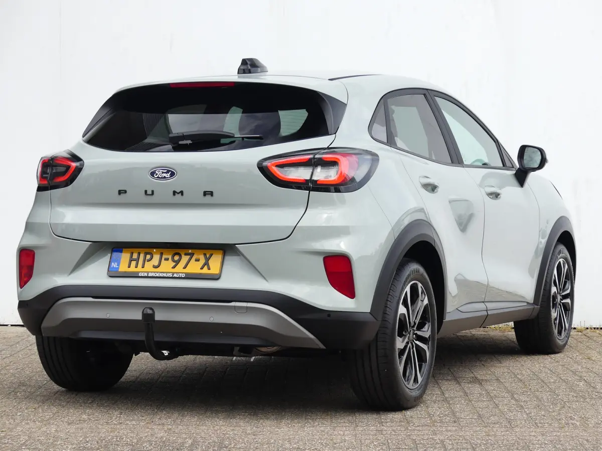 1.0 EcoBoost Titanium | TREKHAAK | CAMERA | STUUR+STOEL+VOORRUITVERWARMING | ELEKTRISCHE ACHTERKLEP | PARKEERSENSOREN | LMV 17" | NAVI |